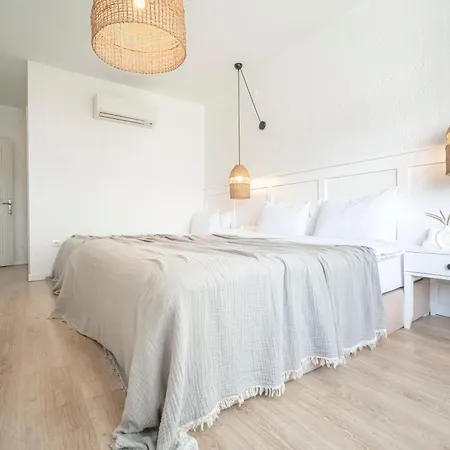 Sandal - Adult Only Hotel