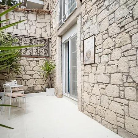 Hotel Sandal - Adult Only