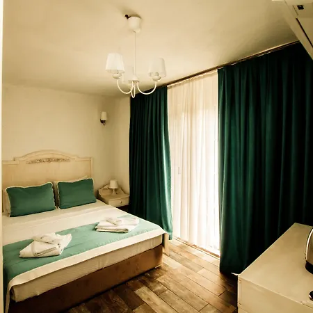 Sandal - Adult Only Hotel