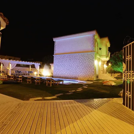 Sandal - Adult Only Hotell 2*