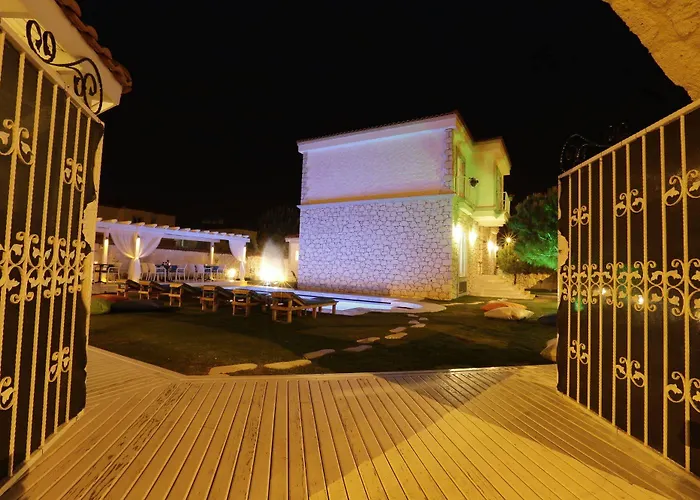 Sandal - Adult Only Hotel 2*