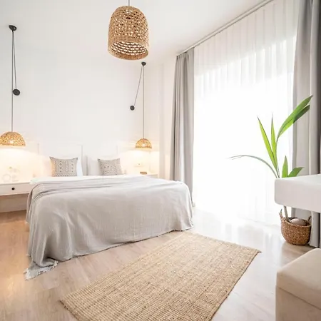 Sandal - Adult Only 알라카티