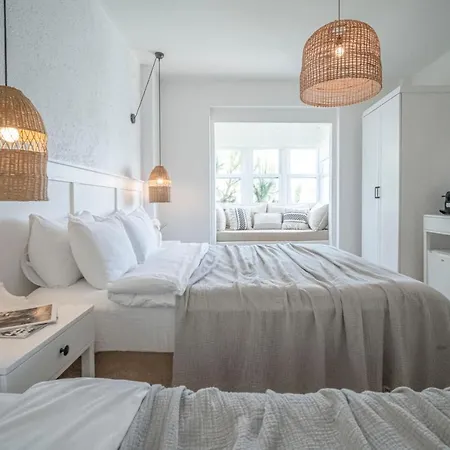 Sandal - Adult Only 알라카티