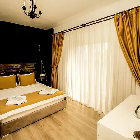 Sandal - Adult Only מלון