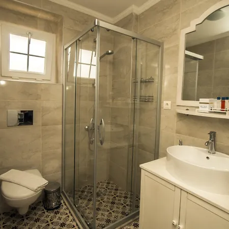 Sandal - Adult Only אלאקאטי