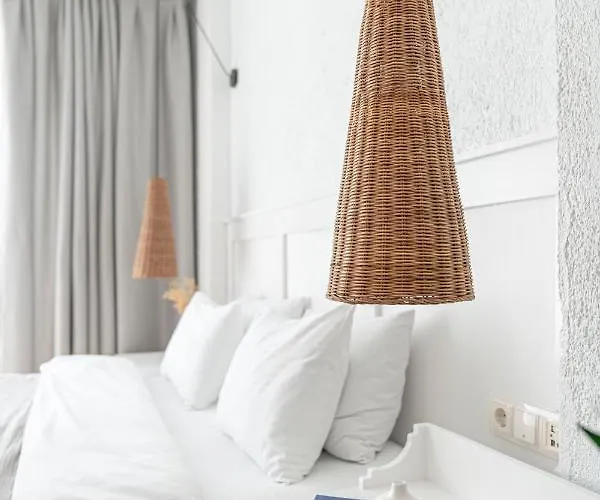 Sandal - Adult Only Hotel