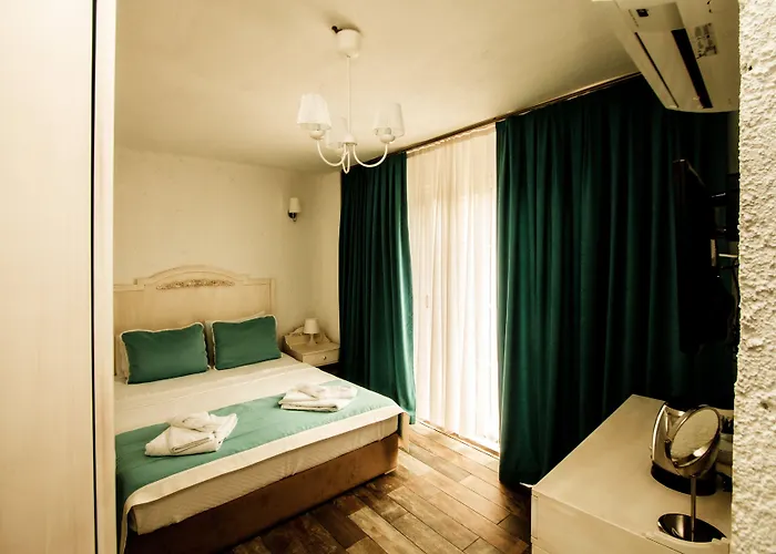 Sandal - Adult Only Hotel